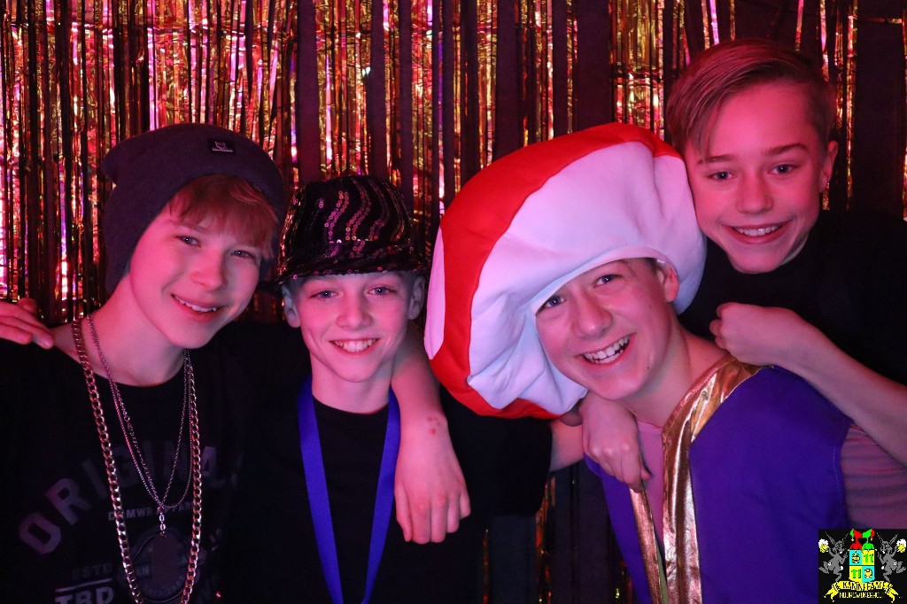 ../Images/Jeugd Opwarmbal Photobooth 259.jpg